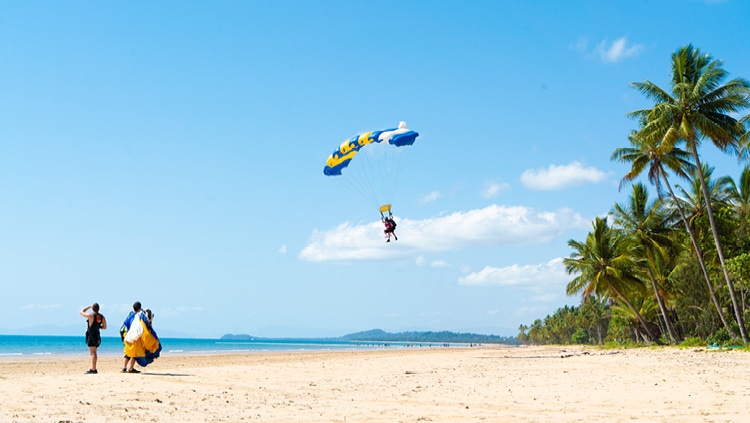 Skydive Mission Beach - Land on the beach